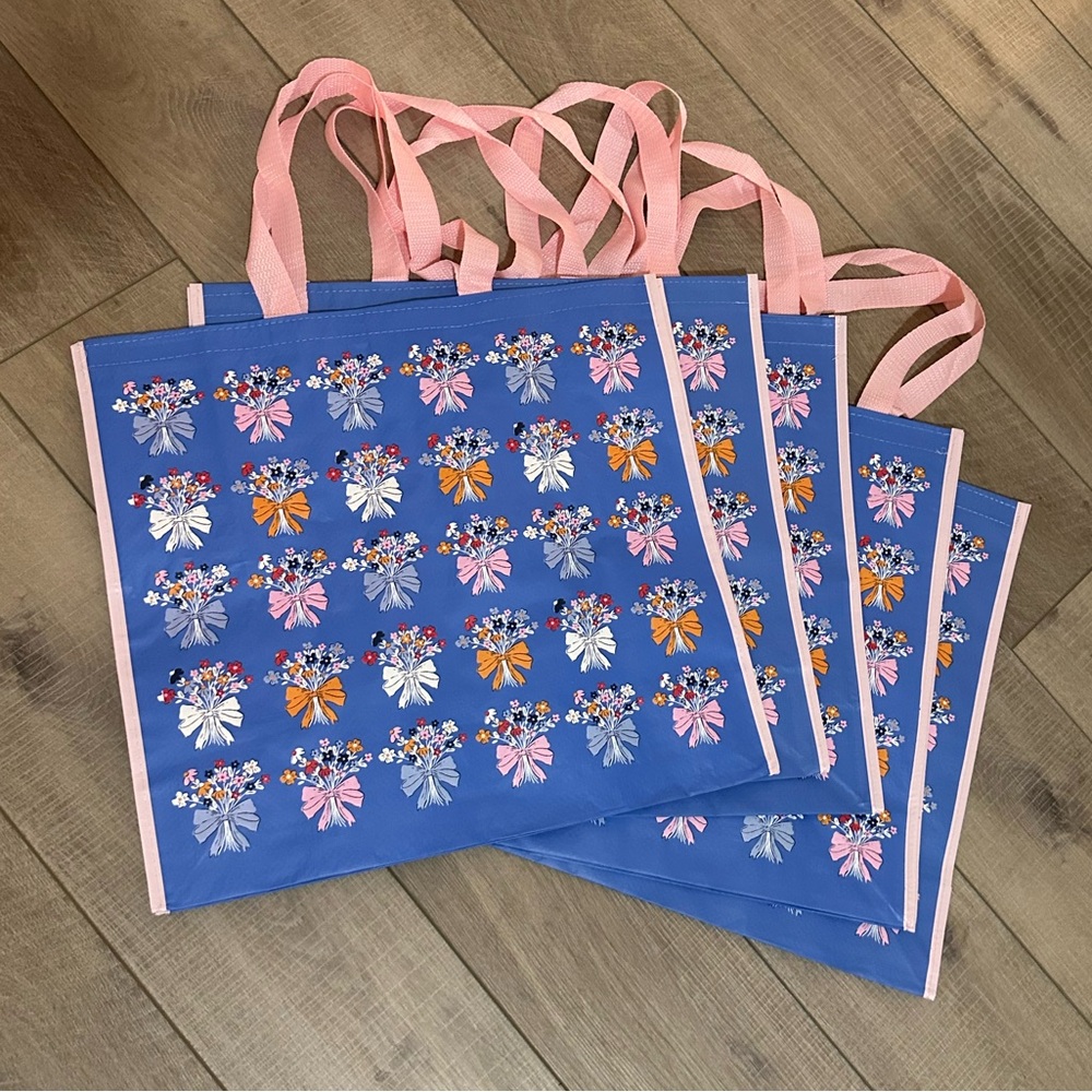 Homegoods TJMaxx Marshalls Floral Bouquet Blue Pink Bow Tote Bag Set of 5